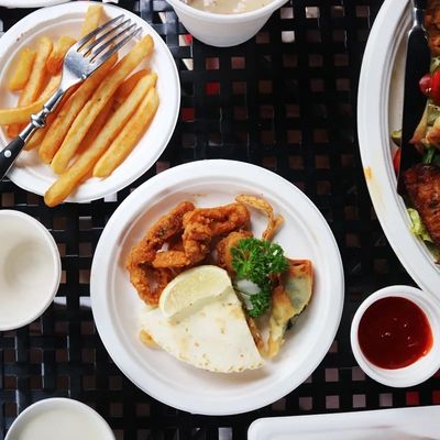 La coltelleria eliminabile concimabile sostenibile dei piatti di Eco eliminabile elimina i contenitori di alimento