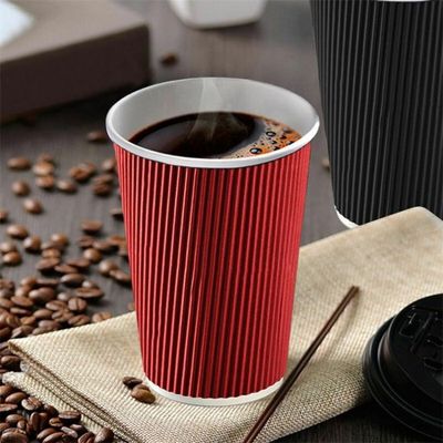 tazze fredde eliminabili della bevanda della carta di parete dell'ondulazione di Boba della bolla 280gsm con i coperchi