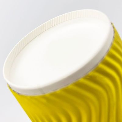 le tazze di carta eliminabili di 4oz 120ml 8oz 250ml ingialliscono le tazze di caffè con la parete dell'ondulazione del coperchio