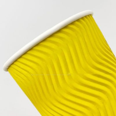 le tazze di carta eliminabili di 4oz 120ml 8oz 250ml ingialliscono le tazze di caffè con la parete dell'ondulazione del coperchio